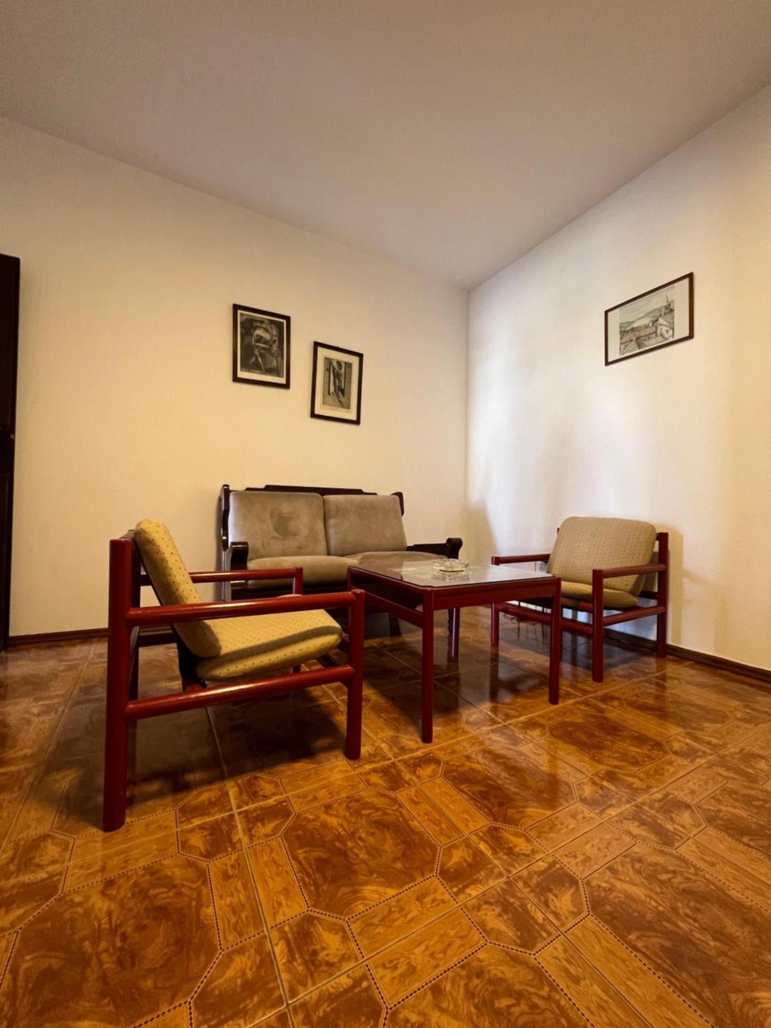 Apartments Androvic ウルツィニ エクステリア 写真